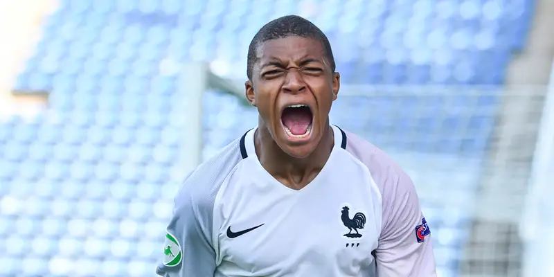 Cầu thủ lương cao nhất thế giới Kylian Mbappe