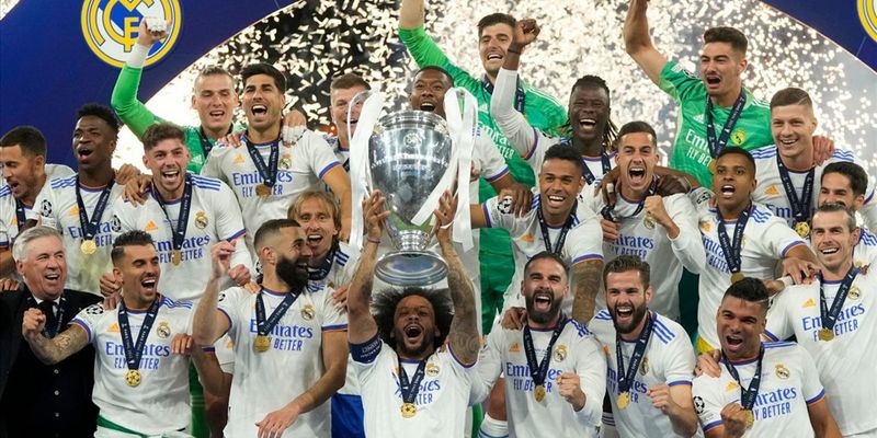Đội bóng nổi tiếng nhất thế giới Real Madrid 
